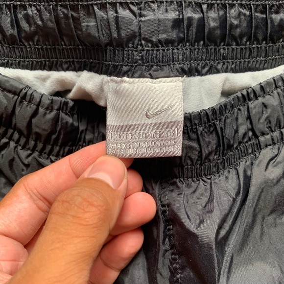 Vintage Nike Pants SIZE MEDIUM - Picture 3 of 3